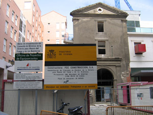 imagen ambulancias frente a la puerta del Ayuntamiento de Zaragoza