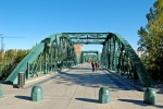 Vista peatonal puente de Hierro en Verde