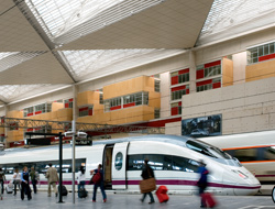 como llegar en tren a zaragoza
