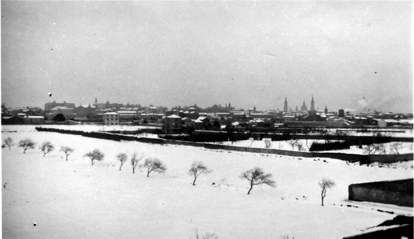 Vista de Zaragoza bajo la nieve