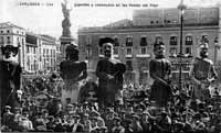 A.M.Z. Sign. 00971. Gigantes y cabezudos en la Plaza de Espa�a