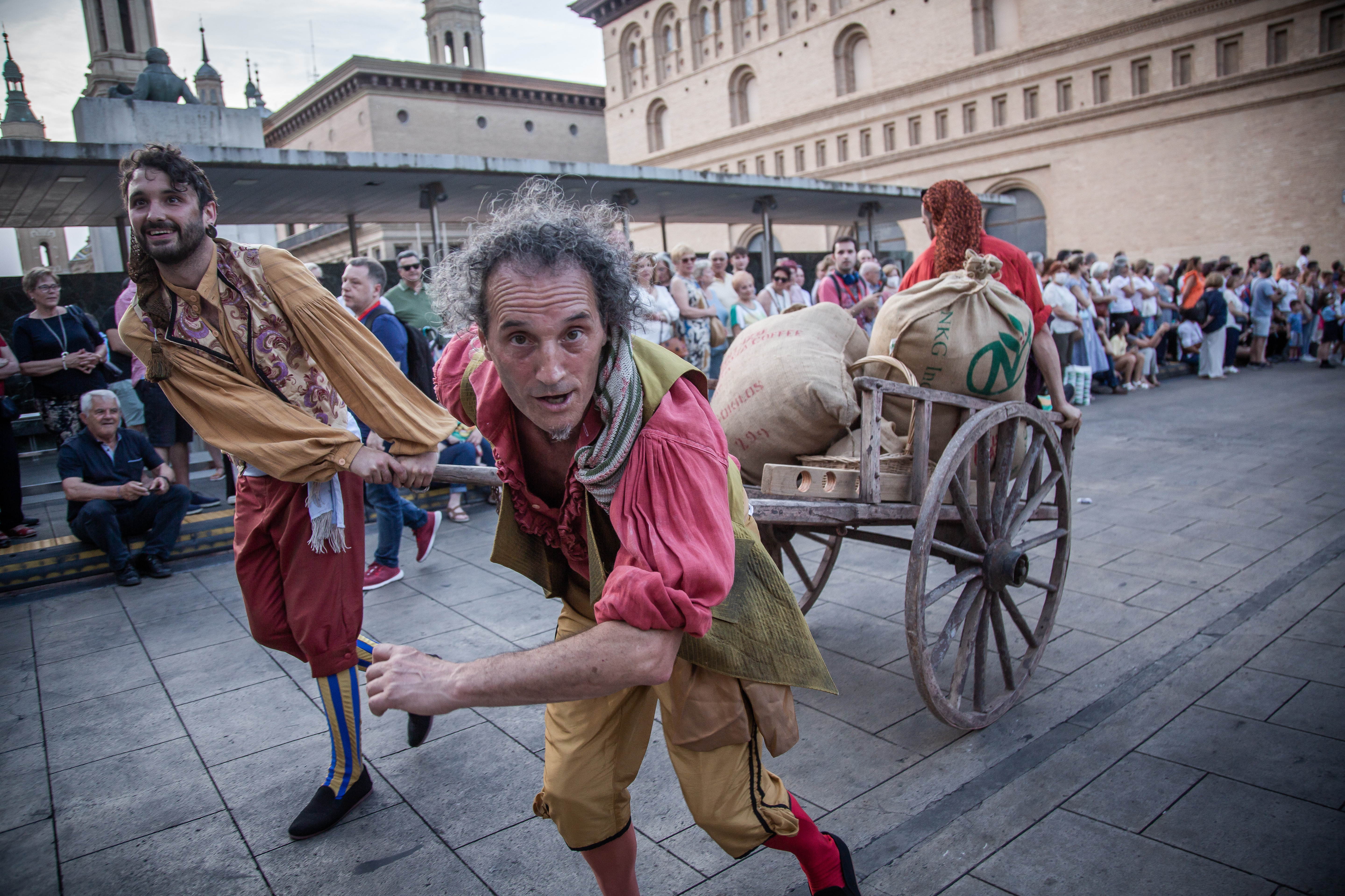 Campesinos con una carreta