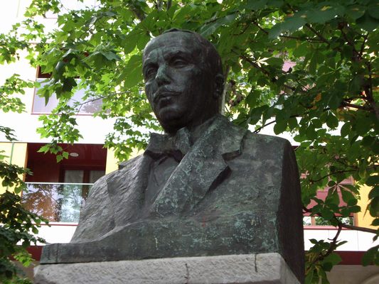 Monumento a Fernando Soteras 