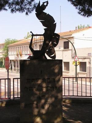 Ángel de la ciudad. Arte Público. Ayuntamiento de Zaragoza