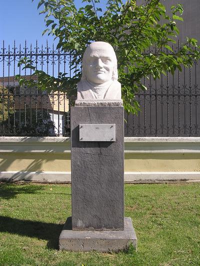 Monumento al Dr. S. Hahnemann