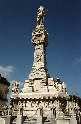Monumento a los Mártires de la Religión y de la Patria. Arte Público ...