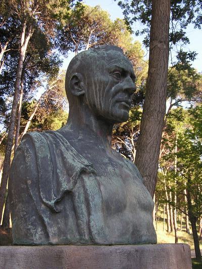 Monumento a Joaquín Dicenta