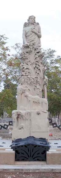 Pante?n de la familia de Juan Guitart