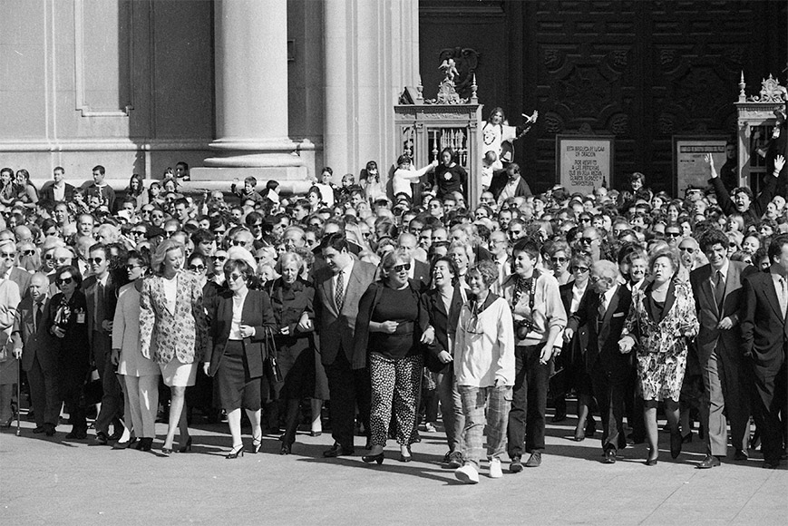 Salida de misa de 12. Remake