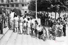 Colas para vacunación 1971