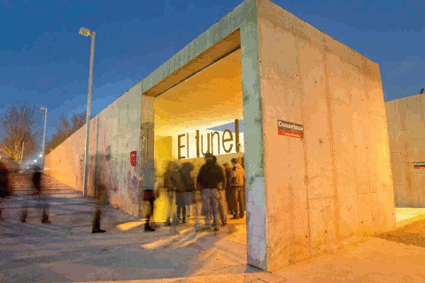 Fotografía El Túnel. Centro de Artes Para Jóvenes