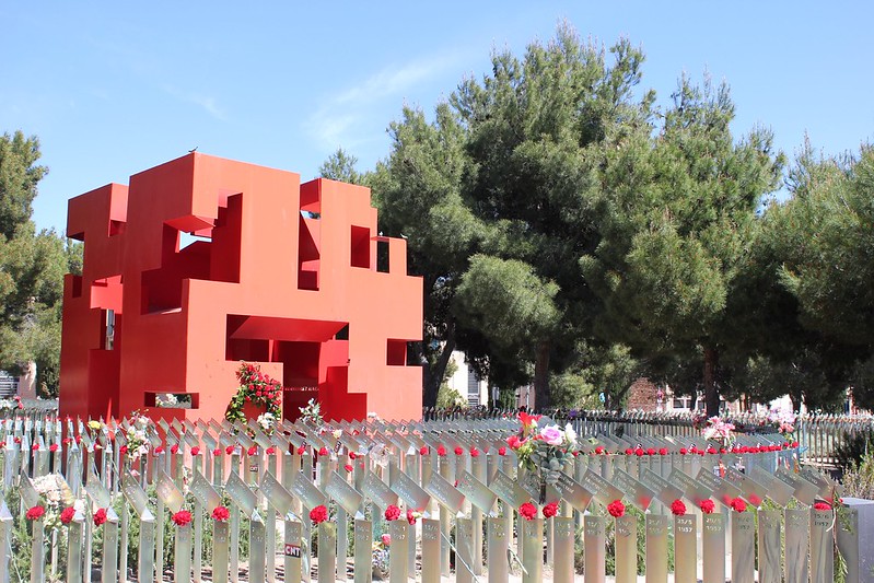 Memorial a las víctimas de la guerra y la posguerra