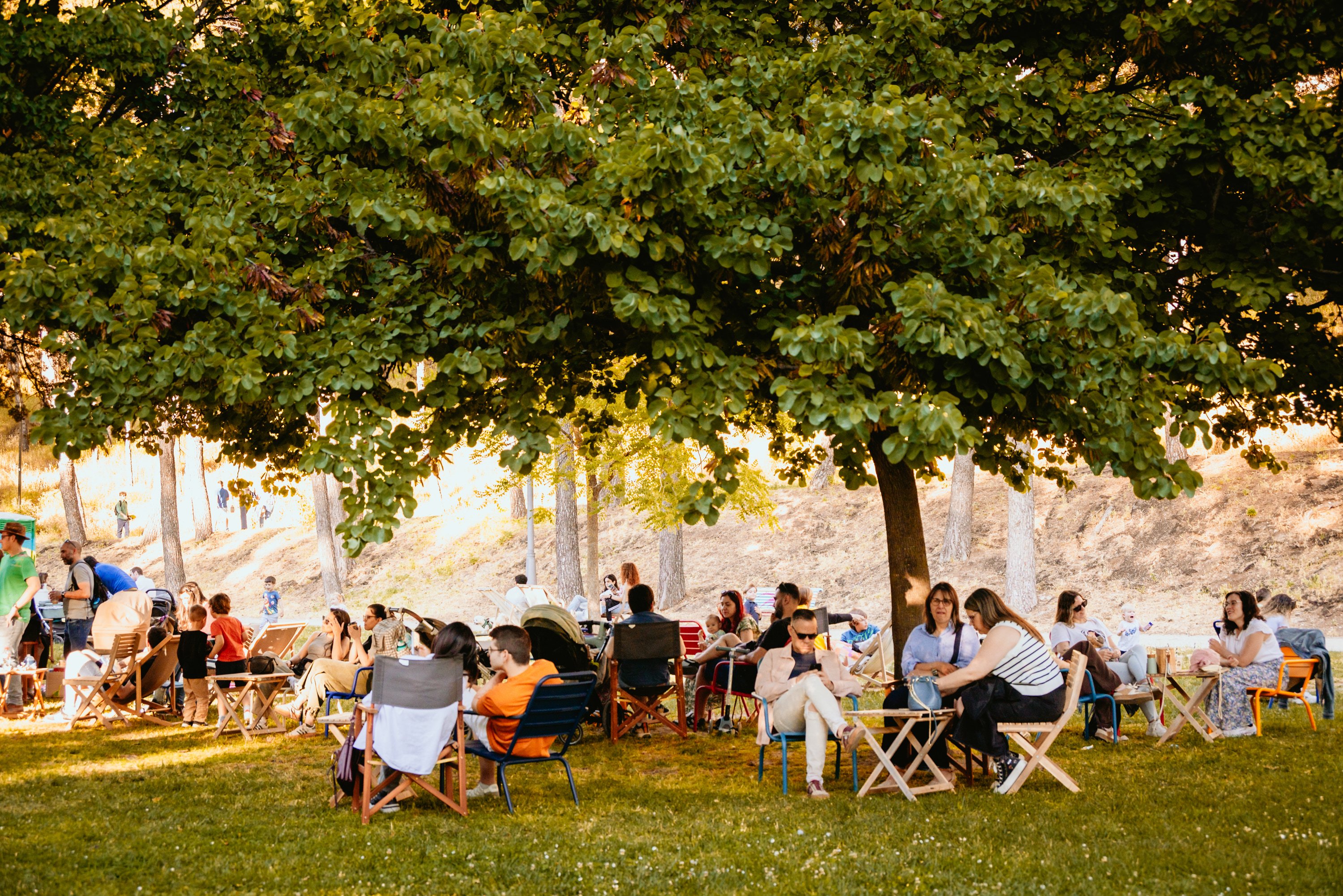 Gente en el Parque Grande de Zaragoza